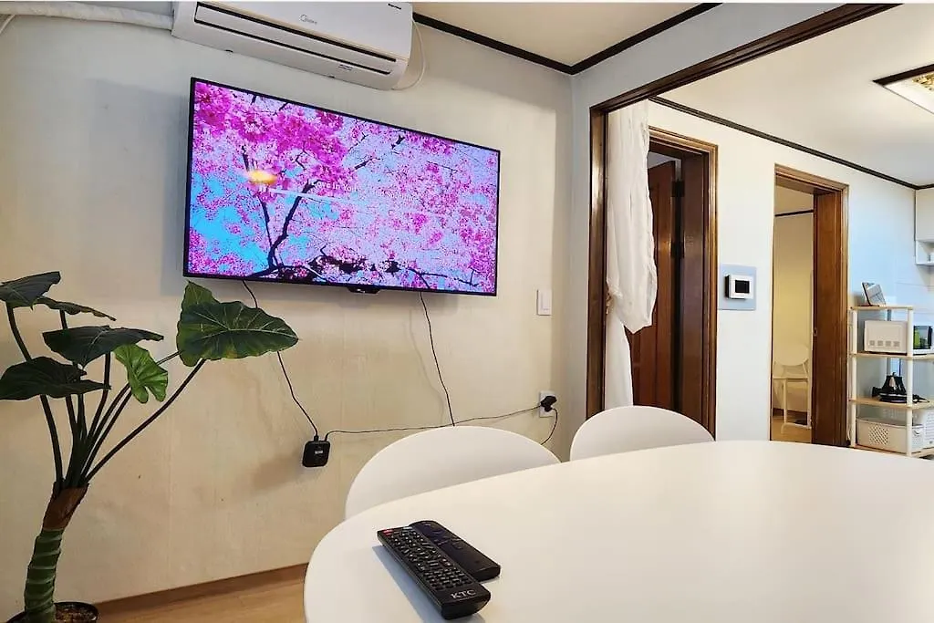 Hongdae Yeontral Park Exit7 K-7 Apartamento Seul