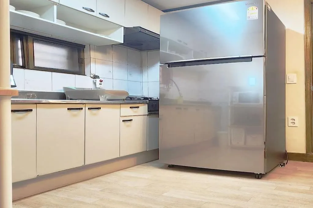Hongdae Yeontral Park Exit7 K-7 Apartamento Seul