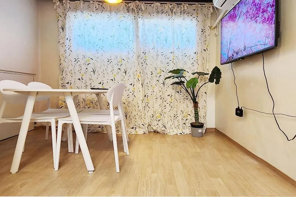Hongdae Yeontral Park Exit7 K-7 Apartamento Seul